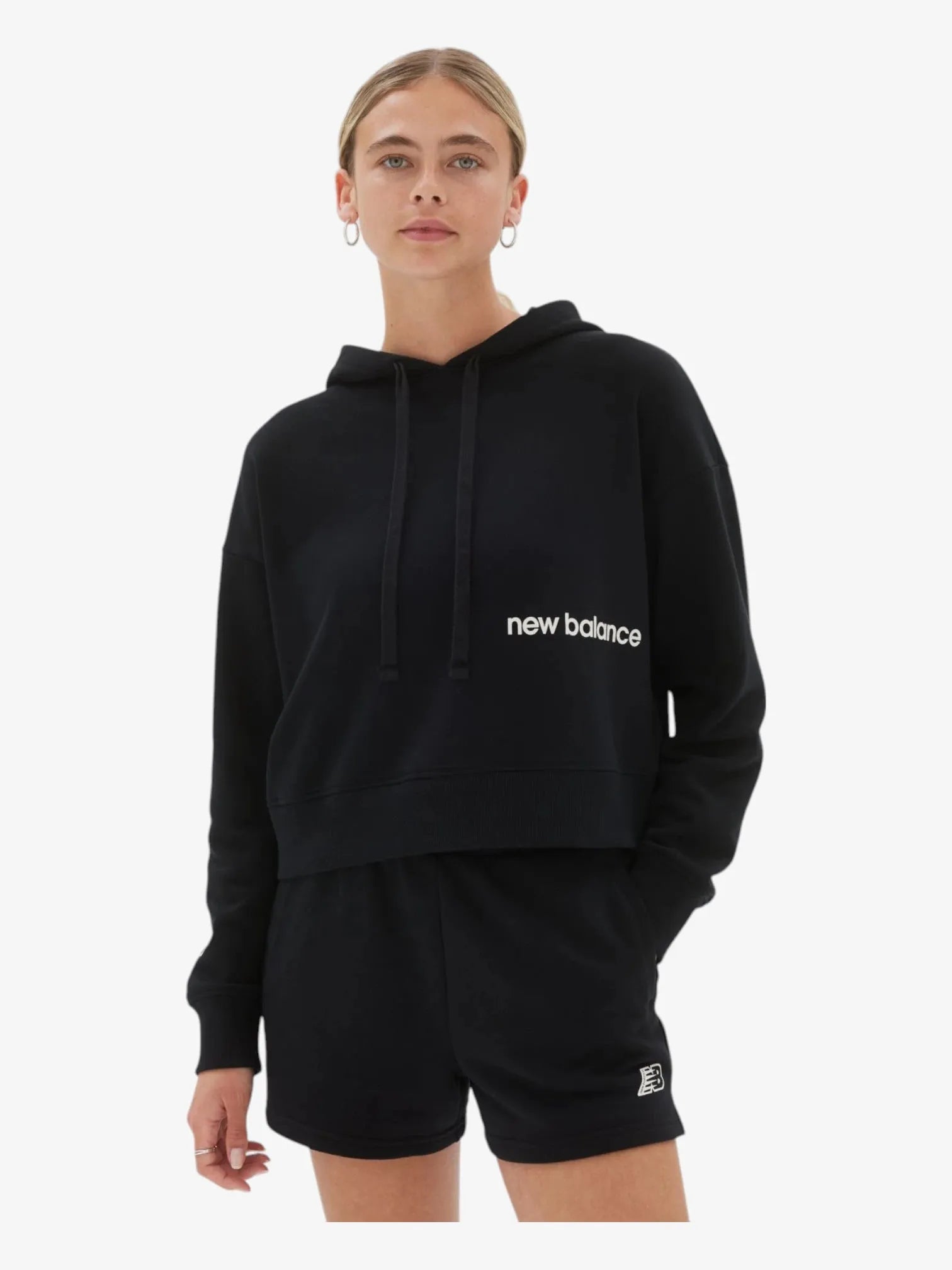 Buzo New Balance Essentials Hood Rustico Mujer Negro - Indy