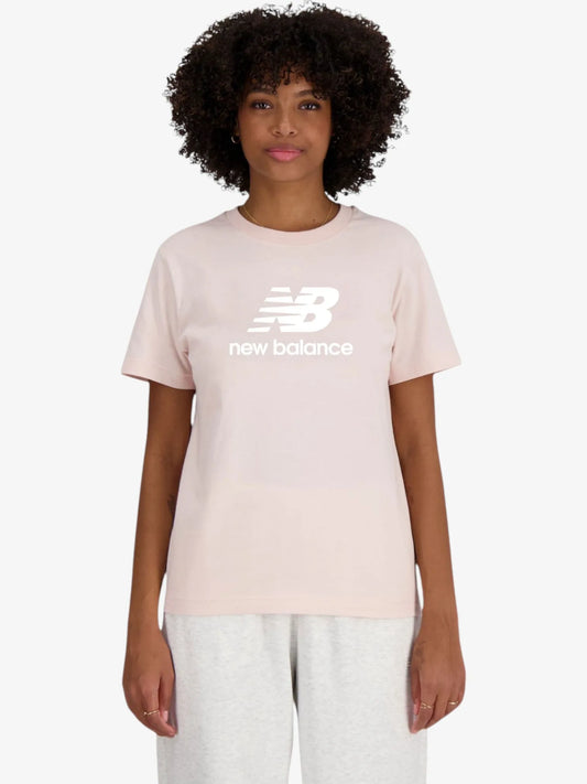 Remera New Balance Sport Essentials Jersey Logo Mujer Rosa Claro