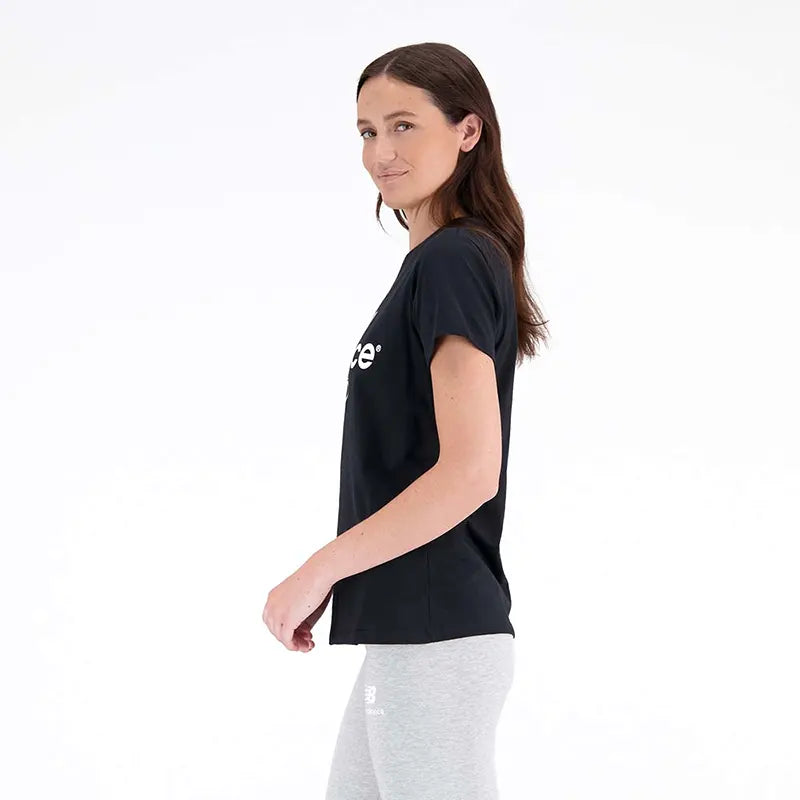 Remera New Balance Essentials Reimagined Mujer Negro - Indy