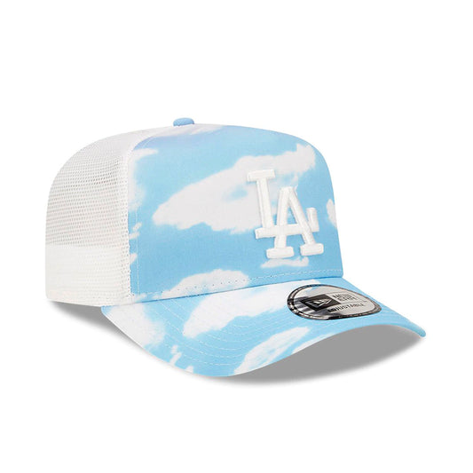 Gorra New Era Los Angeles Cloud Aop Trucker Celeste Blanco